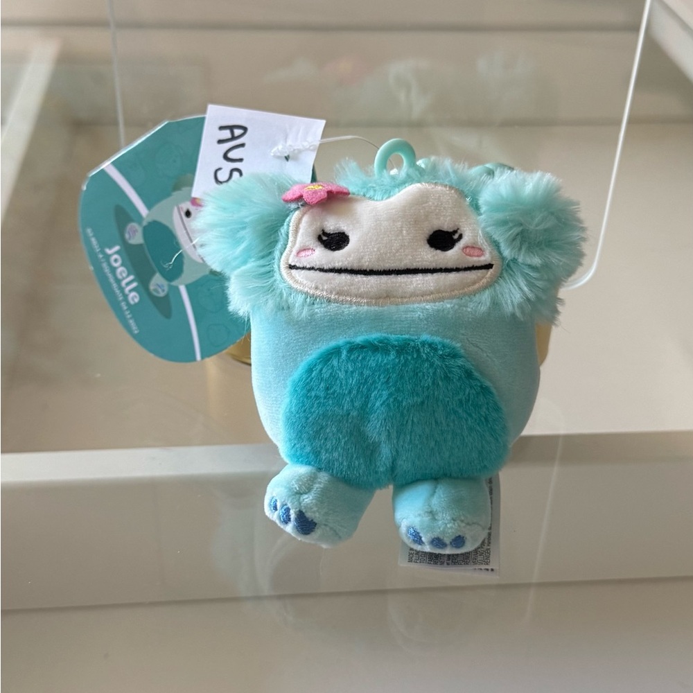 Flower Joelle Squishmallow Clip (AUS)